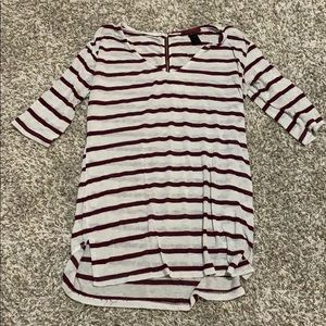 Burgundy and cream striped BKE top!